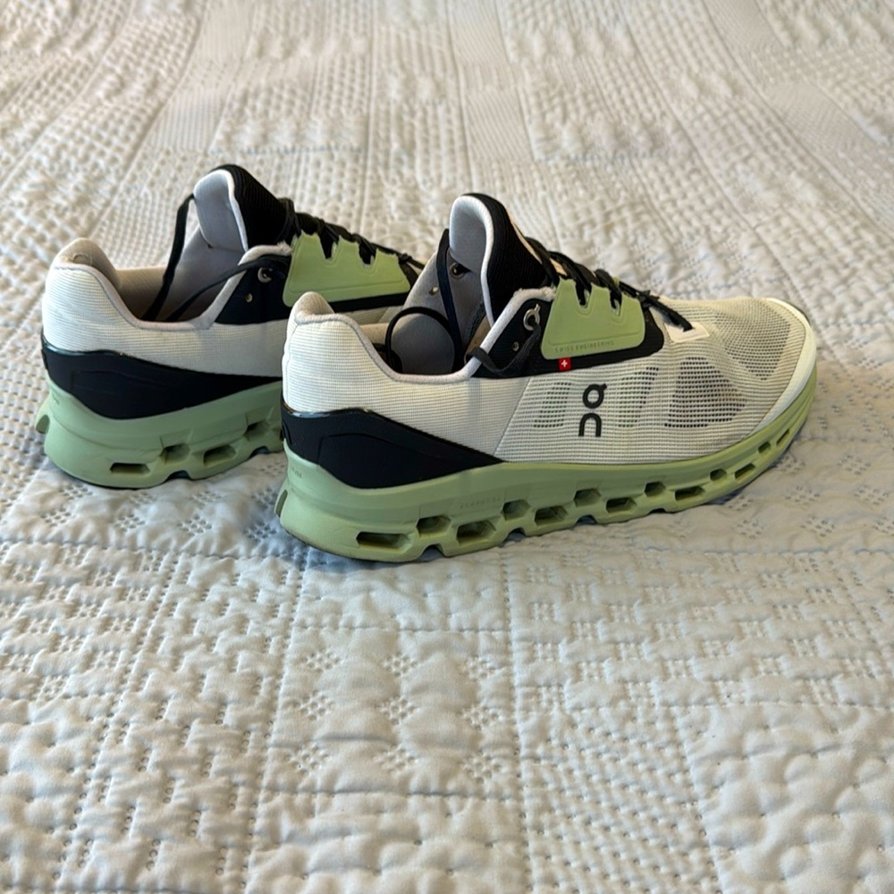 On Cloud Cloudstratus sz. 11